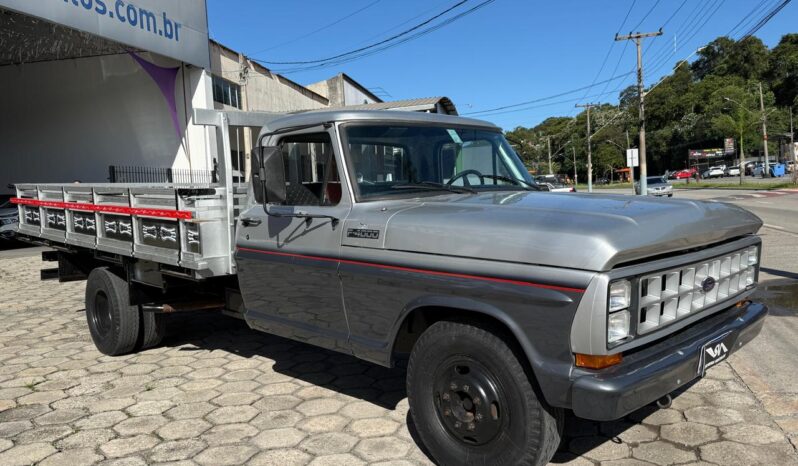 Ford F-4000 – Ano: 1987 – Carroceria cheio