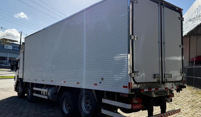 Scania P-310 Bi-truck – Ano: 2014 – Baú Refrigerado cheio