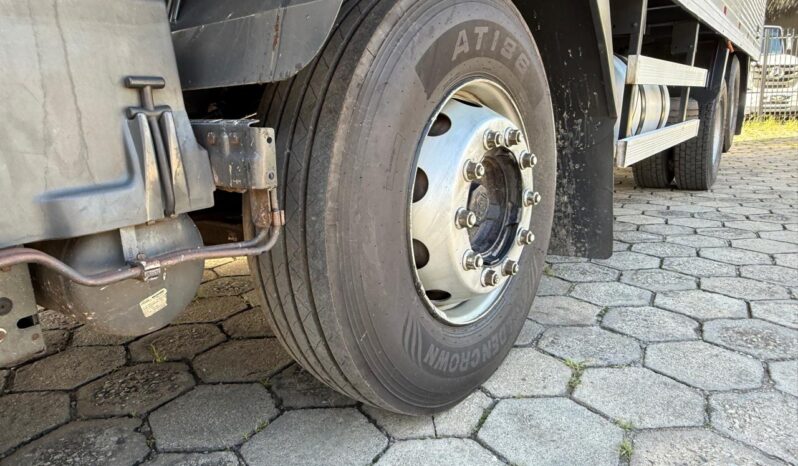 Scania P-310 Bi-truck – Ano: 2014 – Baú Refrigerado cheio