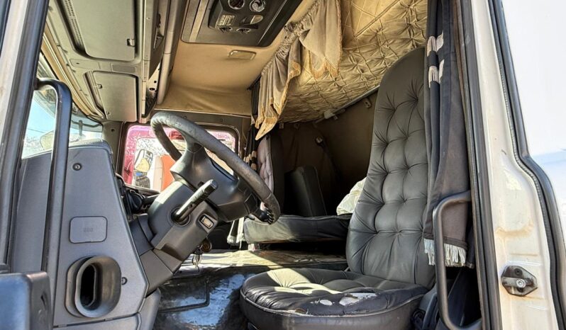 Scania P-310 Bi-truck – Ano: 2014 – Baú Refrigerado cheio