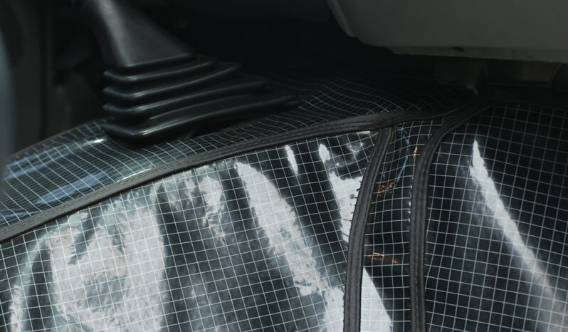 Ford F-4000 – Ano: 2002 – Carroceria cheio