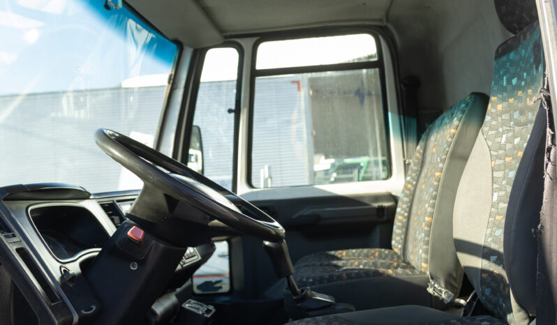Ford Cargo 816 – Ano: 2015 – Carroceria cheio