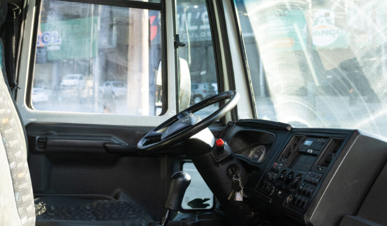 Ford Cargo 816 – Ano: 2015 – Carroceria cheio
