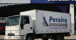 Ford Cargo 712 – Ano: 2011 – Baú