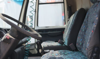 Ford Cargo 712 – Ano: 2011 – Baú cheio