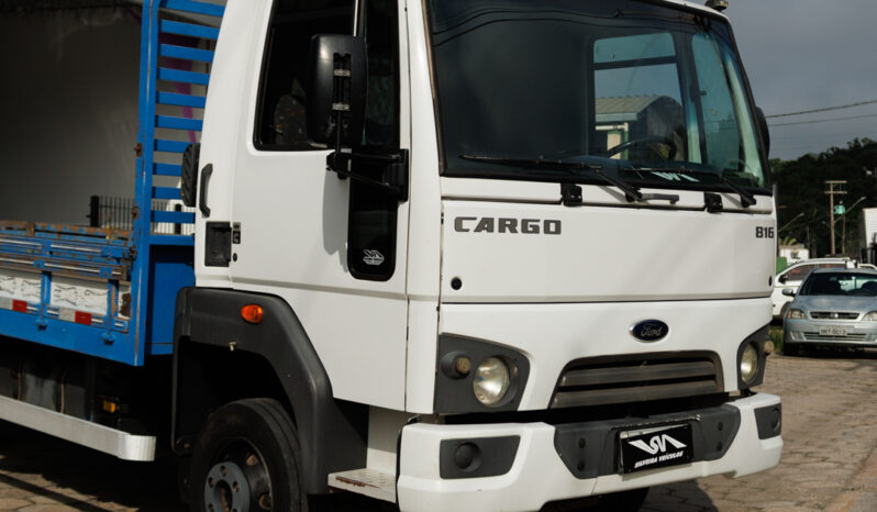Ford Cargo 816 – Ano: 2015 – Carroceria cheio