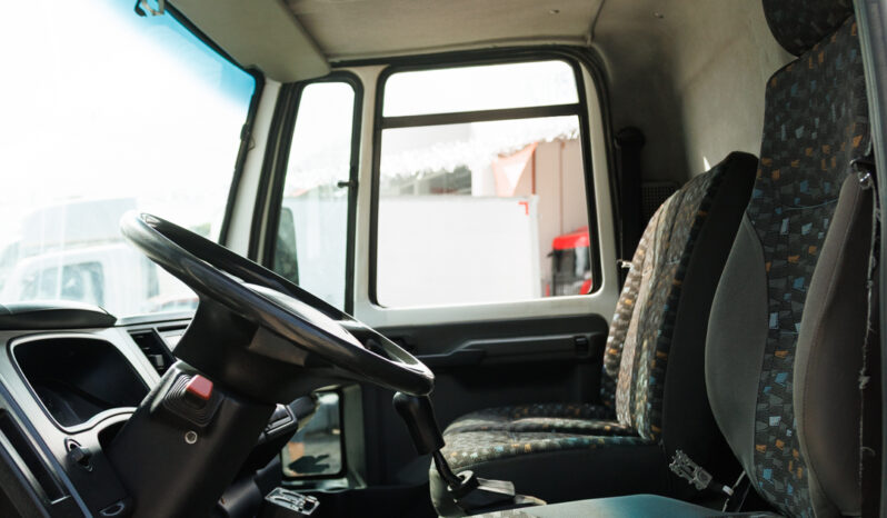 Ford Cargo 816 – Ano: 2015 – Carroceria cheio