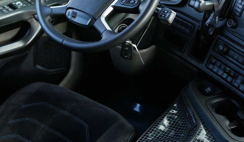 Scania P-320 Bi-Truck – Ano: 2025 – Bx Km cheio