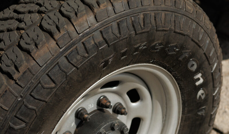 Ford F-350 – Ano: 2003 – Carroceria cheio