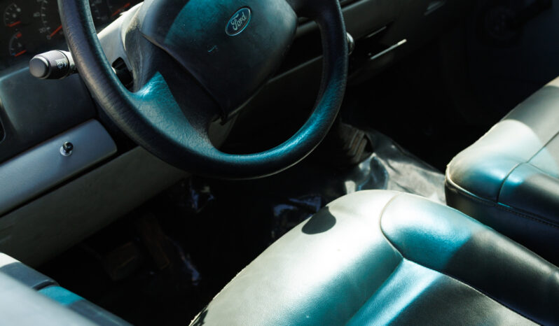 Ford F-350 – Ano: 2003 – Carroceria cheio