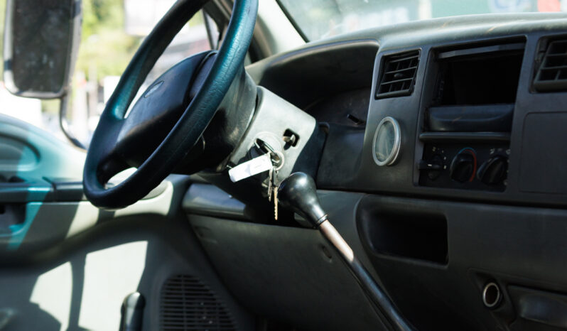 Ford F-350 – Ano: 2003 – Carroceria cheio