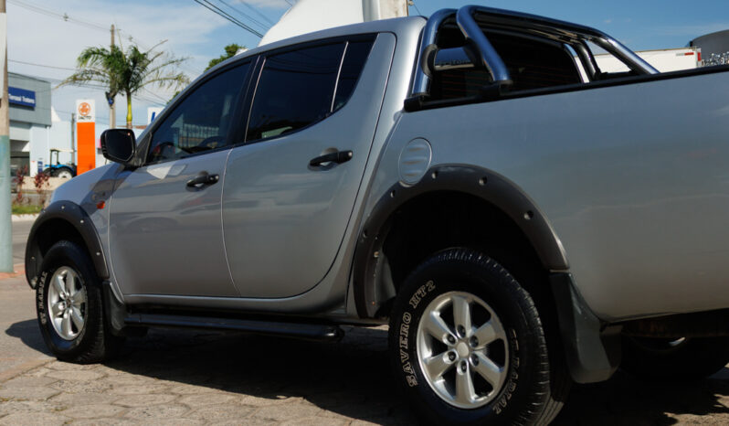 Mitsubishi L200 Triton – Ano: 2013 – Diesel cheio
