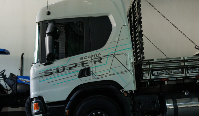 Scania P-280 – Ano: 2019 – Carroceria cheio