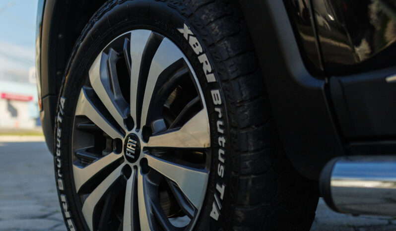 Fiat Toro Volcano 2.0 – Ano: 2023 – Completa cheio