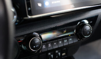 Toyota Hilux SRX – Ano: 2024 – Baixo Km cheio