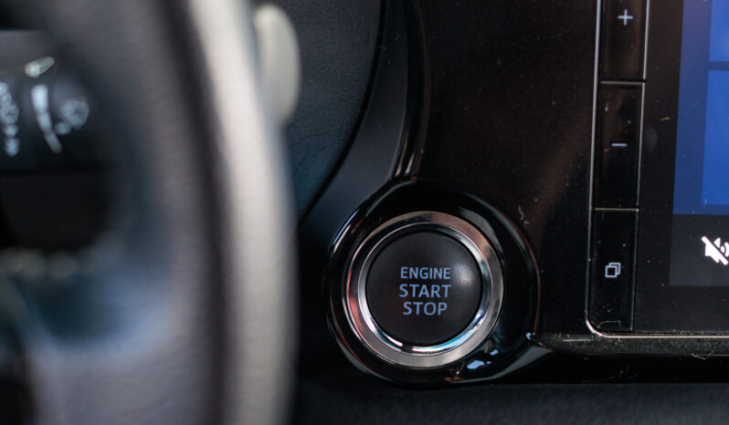 Toyota Hilux SRX – Ano: 2024 – Baixo Km cheio