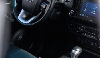 Toyota Hilux SRX – Ano: 2024 – Baixo Km cheio
