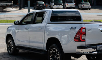 Toyota Hilux SRX – Ano: 2024 – Baixo Km cheio