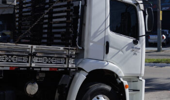 VW 17-250 Constellation – Ano: 2011 – Carroceria cheio