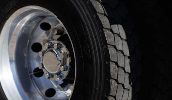 VW 17-250 Constellation – Ano: 2011 – Carroceria cheio