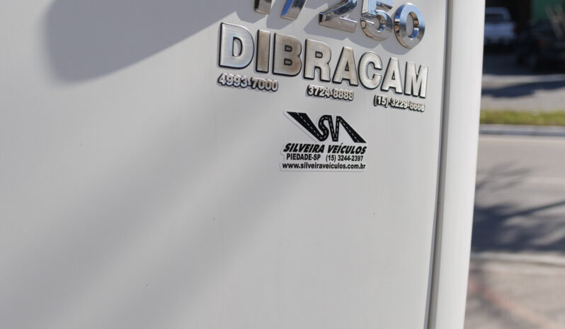 VW 17-250 Constellation – Ano: 2011 – Carroceria cheio