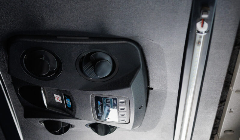 VW 17-250 Constellation – Ano: 2011 – Carroceria cheio