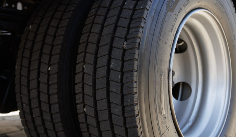 VW 11-180 Prime – Ano: 2021 – Baú cheio