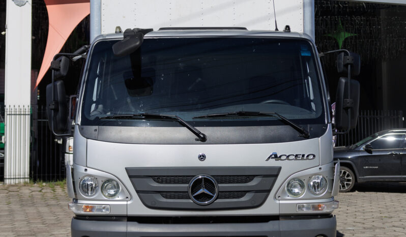 Mercedes-Benz Accelo 817 – Ano: 2023 – Baú cheio