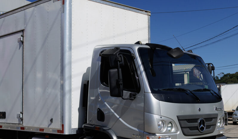 Mercedes-Benz Accelo 817 – Ano: 2023 – Baú cheio