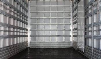 Mercedes-Benz Accelo 817 – Ano: 2023 – Baú cheio