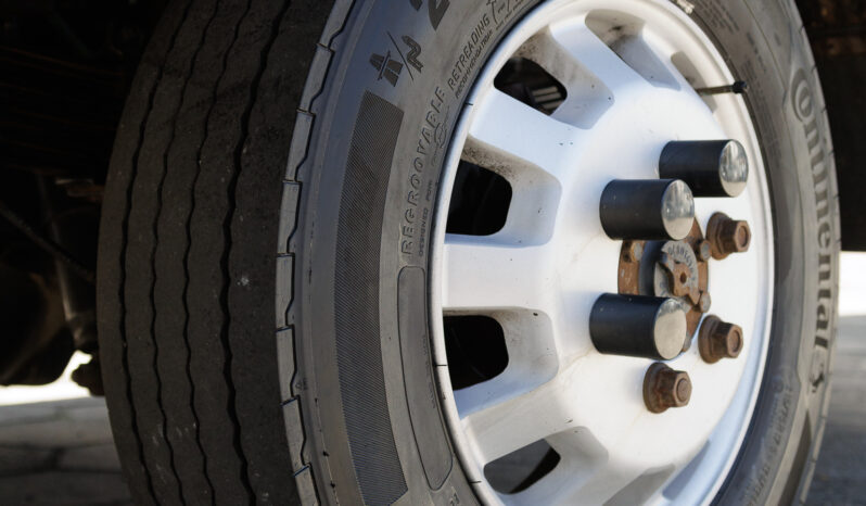 Iveco Daily 35-150 – Ano: 2020 – Baú cheio