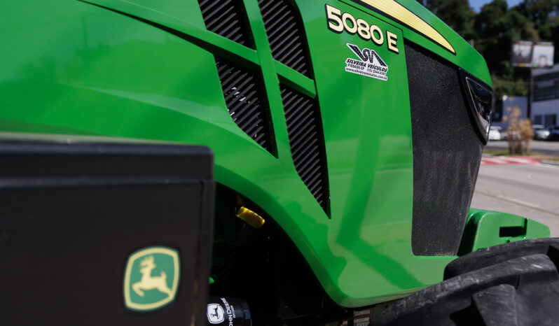Trator John Deere 5080E – Ano: 2024 – Cabinado 4 x 4 cheio