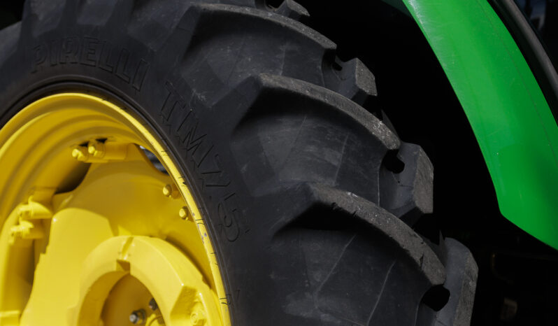 Trator John Deere 5080E – Ano: 2024 – Cabinado 4 x 4 cheio