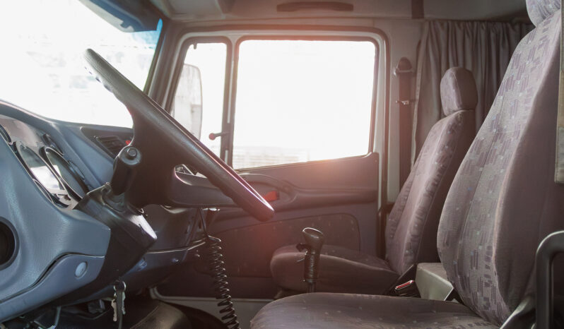 Mercedes-Benz L 1634 – Ano: 2009 – Cavalo 4 x 2 cheio