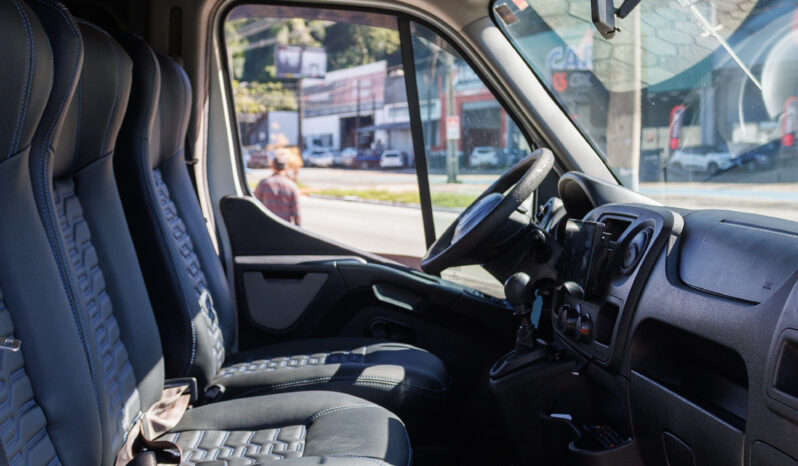 Renault Van Master Mart – Ano: 2019 – 16 Lugares cheio
