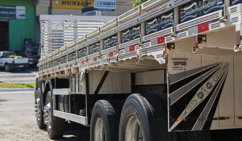 Ford Cargo 2428 Bi-Truck – Ano: 2010 – Carroceria cheio