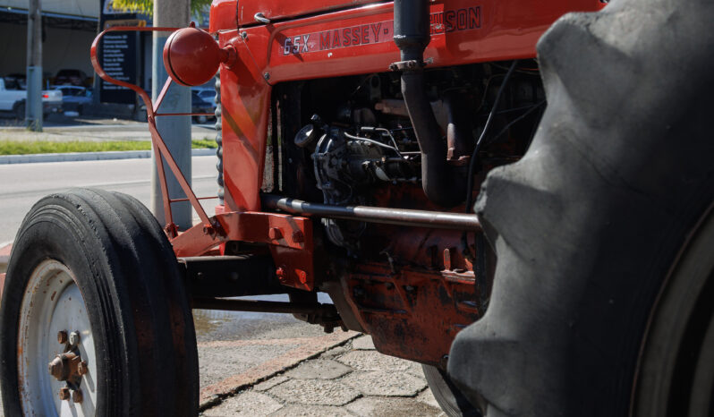 Trator Massey Ferguson 65 X – Ano: 1972 – 4 x 2 cheio