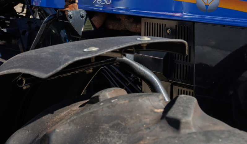 Trator New Holland 7630 – Ano: 2023 – Muito Conservado cheio