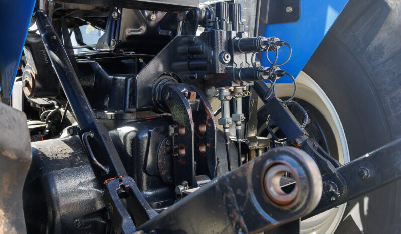 Trator New Holland 7630 – Ano: 2023 – Muito Conservado cheio