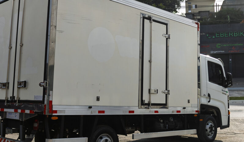 VW Delivery Express + – Ano: 2023 – Baú Refrigerado cheio