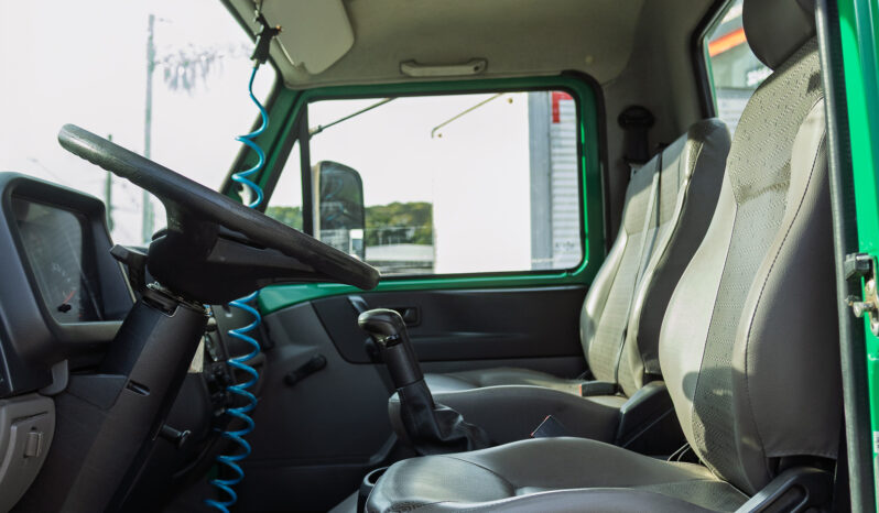 VW 17.190 Worker – Ano: 2015 – No Chassi – Bx Km cheio
