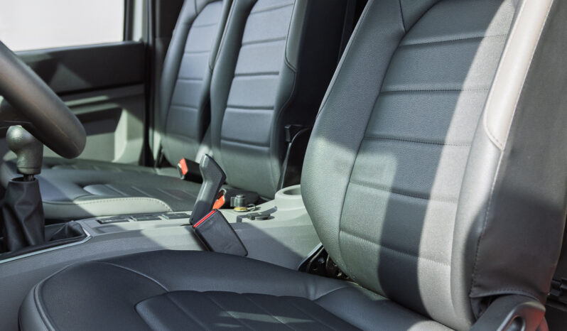 VW 11.180 – Ano: 2025 – Carroceria – Baixo Km cheio