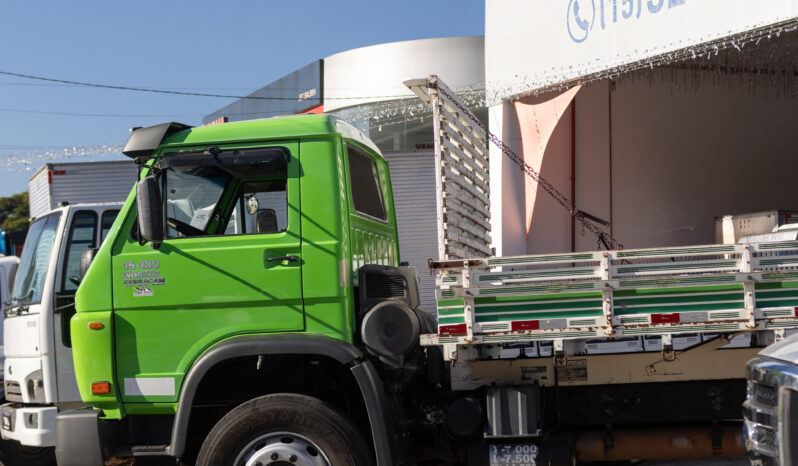 VW 15.180 Worker – Ano: 2009 – Carroceria cheio