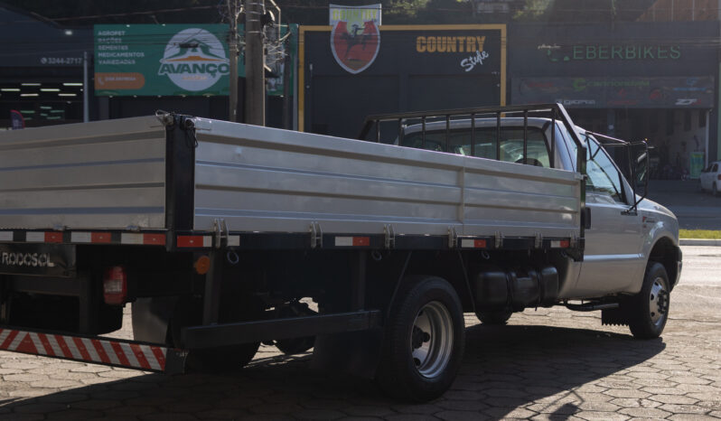 Ford F-4000 – Ano: 2017 – 4 x 4 – Carroceria cheio