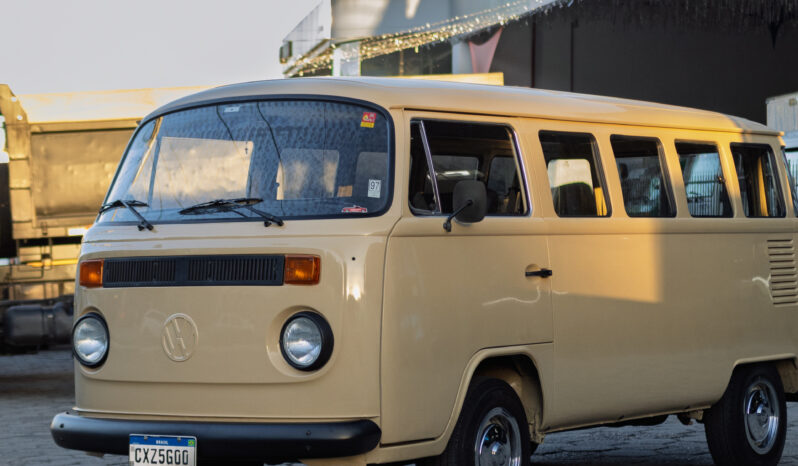 VW Kombi – Ano: 1986 – R A R I D A D E cheio