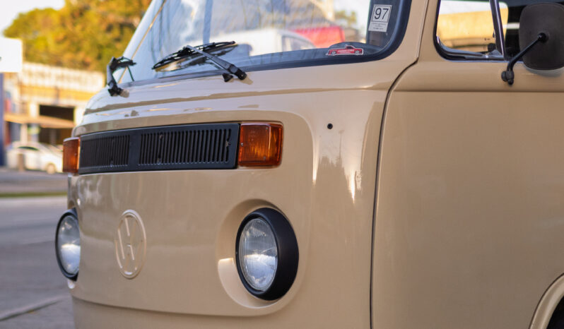 VW Kombi – Ano: 1986 – R A R I D A D E cheio