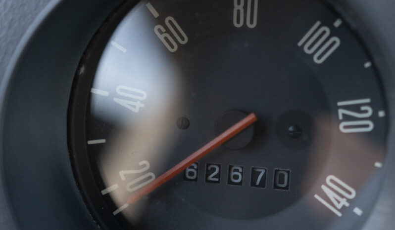 VW Kombi – Ano: 1986 – R A R I D A D E cheio
