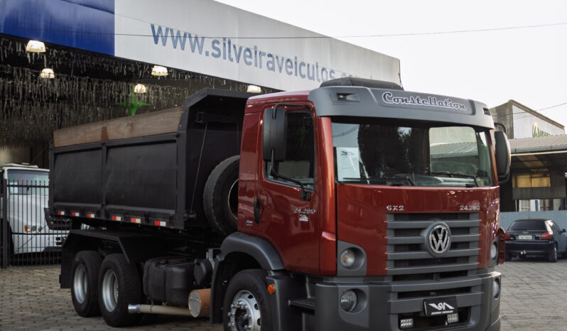 VW 24.280 Constellation – Ano: 2012 – Caçamba Basculante cheio