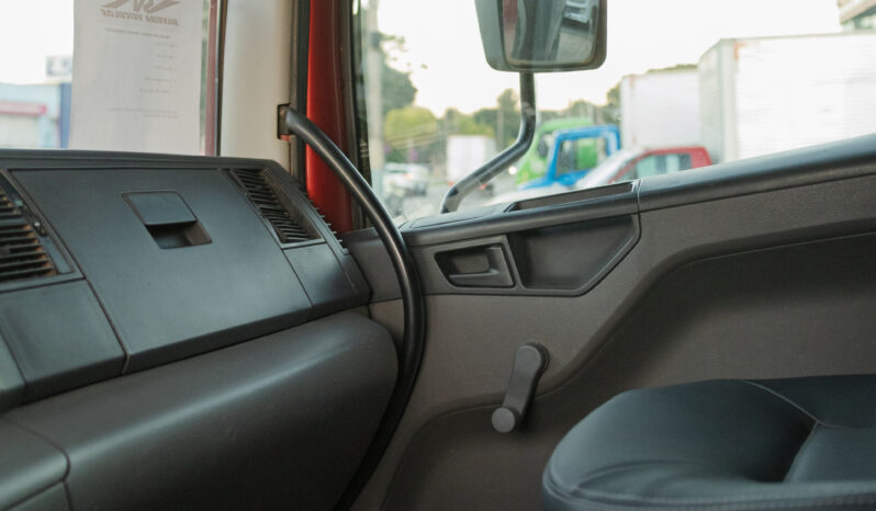 VW 24.280 Constellation – Ano: 2012 – Caçamba Basculante cheio