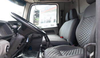 VW 24-250 Constellation – Ano: 2010 – Carroceria cheio